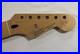 2004_Fender_Stratocaster_MIM_Maple_Neck_21_Frets_9_5_Skunk_Stripe_Satin_01_el