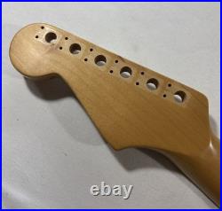 2004 Fender Stratocaster MIM Maple Neck 21-Frets 9.5 Skunk Stripe Satin