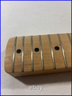 2004 Fender Stratocaster Mexico Maple Neck 21-Frets 9.5 Skunk Stripe Satin