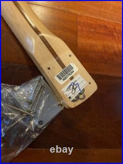 2005 Fender Strat Neck Maple Standard Stratocaster Tuners Plate 9.5 Radius