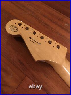 2011 Fender Strat Maple Neck Special Edition Stratocaster 9.5 Radius