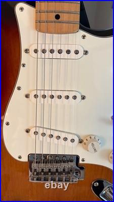 2016 Fender Standard Stratocaster MIM Sunburst Maple Neck + SKB Case Clean