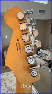 2016 Fender Standard Stratocaster MIM Sunburst Maple Neck + SKB Case Clean