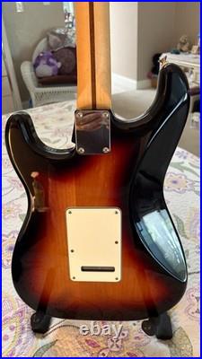 2016 Fender Standard Stratocaster MIM Sunburst Maple Neck + SKB Case Clean