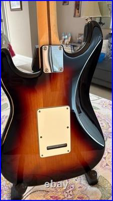 2016 Fender Standard Stratocaster MIM Sunburst Maple Neck + SKB Case Clean 2016 Fender Standard Stratocaster MIM Sunburst Maple Neck + SKB Case Clean
