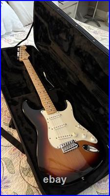 2016 Fender Standard Stratocaster MIM Sunburst Maple Neck + SKB Case Clean