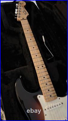 2016 Fender Standard Stratocaster MIM Sunburst Maple Neck + SKB Case Clean