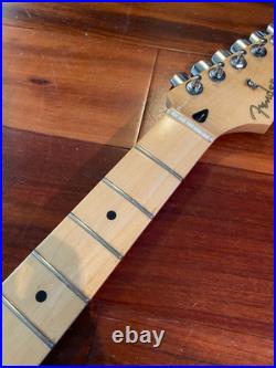 2019 Fender Player Strat Maple Neck Stratocaster Tuners F Plate 9.5 Radius