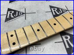 2020 Fender USA American Deluxe Stratocaster Electric Guitar Maple Neck 2020 Fender USA American Deluxe Stratocaster Electric Guitar Maple Neck