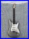 2022_American_Fender_Channel_Bound_Neck_Stratocaster_silver_01_fvq