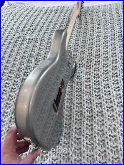 2022 American Fender Channel Bound Neck Stratocaster/silver