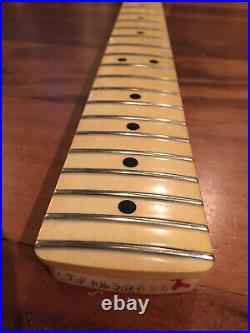 2022 Fender Player Strat Maple Neck Stratocaster Tuners F Plate
