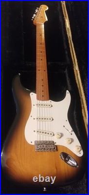 Fender Classic 50's Stratocaster Flamed Maple Neck Hard Tweed Case Fender Strap