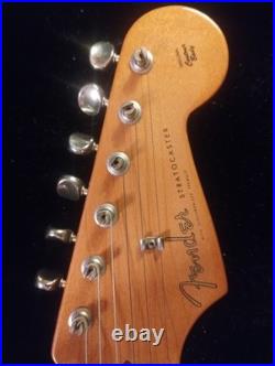 Fender Classic 50's Stratocaster Flamed Maple Neck Hard Tweed Case Fender Strap