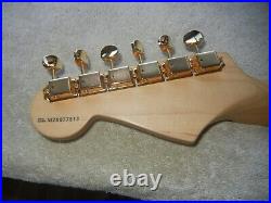 Fender Deluxe Player Stratocaster Neck Kluson Gold Tuners Maple Board 12 Radius Fender Deluxe Player Stratocaster Neck Kluson Gold Tuners Maple Board 12 Radius