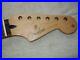 Fender_Deluxe_Player_s_Model_Stratocaster_Neck_Rosewood_Fretboard_12_Radius_01_ybq