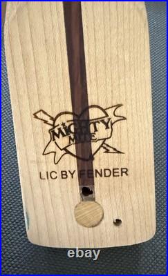 Fender Lic Mighty Mite Neck WithAmerican Flag Replacement Stratocaster Body Style Fender Lic Mighty Mite Neck WithAmerican Flag Replacement Stratocaster Body Style