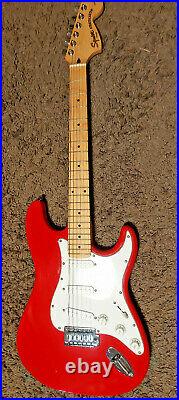 Fender Squier Stratocaster -Maple Neck / Fiesta Red
