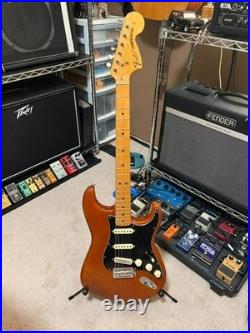Fender Vintera'70s Stratocaster with Maple Fretboard Mocha