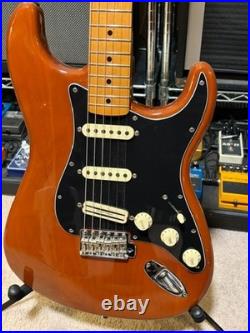 Fender Vintera'70s Stratocaster with Maple Fretboard Mocha