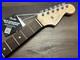 Fender_squier_stratocaster_neck_w_Tuners_01_dqi