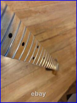 Genuine Fender Classic Series'50s Strat Neck, Maple, Soft V