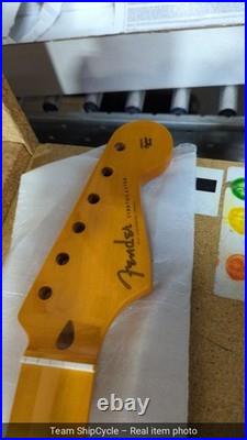 Genuine Fender Classic Series 50s StratocasterStrat Lacquer Neck Soft V G1N