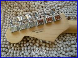 Genuine Fender Player Stratocaster Fau Ferro Neck 9.5 Radius 22 Fret & Tuners