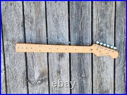 Guitar Neck Stratocaster Fender Squier II (No Nut) Vintage With Tuners Guitar Neck Stratocaster Fender Squier II (No Nut) Vintage With Tuners
