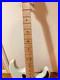 Squier_Sonic_Stratocaster_Maple_Neck_Surf_Green_01_vu